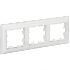 Рамка на 3 поста IEK Brite РУ-3-Бр белый/белый &mdash; Multielectrika