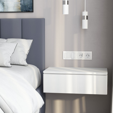 Рамка из стекла на 4 поста Favorit белый W0041101 &mdash; Multielectrika