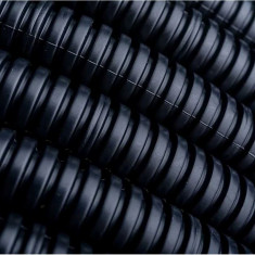 Труба гофрированная ПНД DIRECT ELECTRIC черная легкая с зондом D20мм (100м/уп) &mdash; Multielectrika