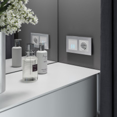 Сенсорный выключатель двухклавишный с подсветкой (белый) W4520101 &mdash; Multielectrika