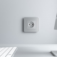 Рамка из металла на 1 пост Platinum алюминий W0012606 &mdash; Multielectrika
