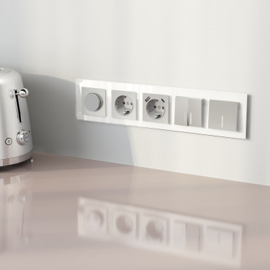 Рамка из стекла на 5 постов Favorit белый W0051101 &mdash; Multielectrika