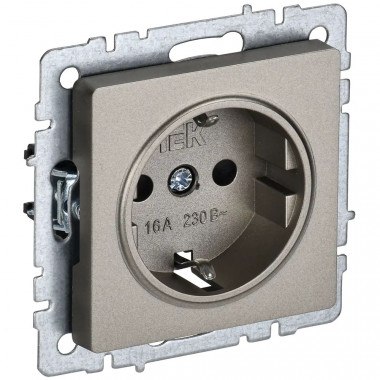 Розетка с заземлением с защитными шторками 16А IEK Brite РСР14-1-0-БрШ шампань — Multielectrika
