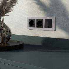 Рамка из стекла на 3 поста Favorit серый W0031115 &mdash; Multielectrika