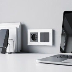 Рамка из поликарбоната на 2 поста Slab белый софт W0022961 &mdash; Multielectrika