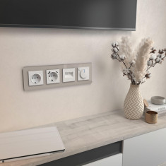 Рамка из стекла на 4 поста Elite дымчатый W0042417 &mdash; Multielectrika