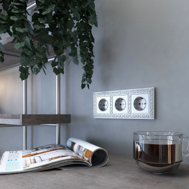 Рамка из металла на 3 поста Antik матовый хром WL07-Frame-03 &mdash; Multielectrika