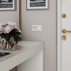 Выключатель трехклавишный (слоновая кость) WL03-SW-3G-ivory &mdash; Multielectrika