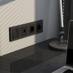 Рамка из стекла на 4 поста Senso черный soft-touch W0043108 &mdash; Multielectrika