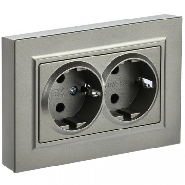 Розетка двойная с заземлением с защитными шторками 16А в сборе IEK Brite РСш12-3-БрШ шампань — Multielectrika