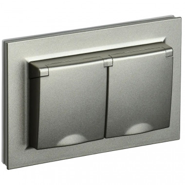 Розетка двойная с заземлением с защитными шторками и крышкой 16А в сборе IP44 IEK Brite РСбш12-3-44-БрШ шампань — Multielectrika