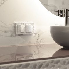 Розетка влагозащ. с зазем. с защит. крышкой и шторками (Hammer белый) W1271201 &mdash; Multielectrika