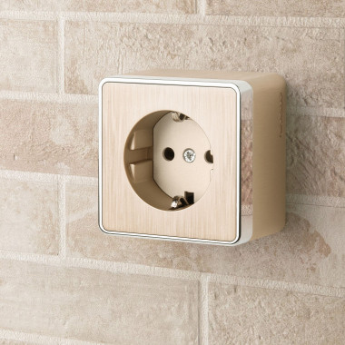 Розетка с заземлением Gallant шампань рифленый W5071010 — Multielectrika