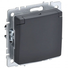 Розетка с заземлением с защитными шторками и крышкой 16А IP44 IEK Brite РСбш10-3-44-БрГ графит &mdash; Multielectrika