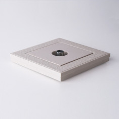 W0012303/ Рамка на 1 пост Flock (слоновая кость) W0012303 &mdash; Multielectrika