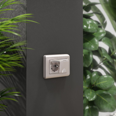 Розетка двойная влагозащ. с зазем. с защит. крышками и шторками (перламутровый рифленый) W1172213 — Multielectrika