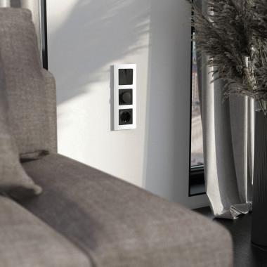 Рамка из стекла на 3 поста Senso белый soft-touch W0033101 — Multielectrika