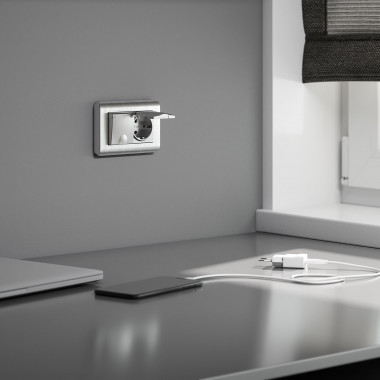 Розетка двойная влагозащ. с зазем. с защит. крышками и шторками серебряный W1172206 — Multielectrika