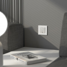 Рамка из стекла на 1 пост Senso белый soft-touch W0013101 &mdash; Multielectrika