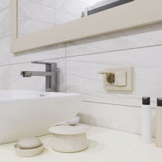 Розетка двойная влагозащ. с зазем. с защит. крышками и шторками (слоновая кость) W1172203 &mdash; Multielectrika