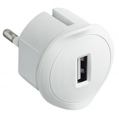 Розетка USB для зарядки 1.5А Legrand бел. 050680 &mdash; Multielectrika