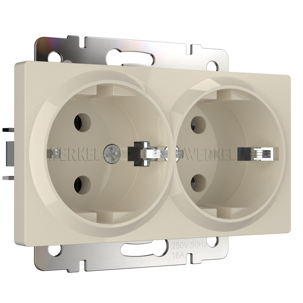 Розетка двойная с заземлением (слоновая кость) W1172003 фото 1 &mdash; Multielectrika