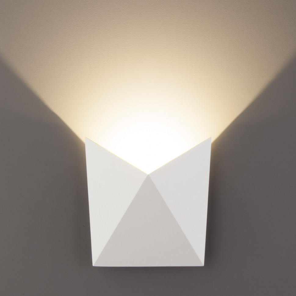 Уличный светодиодный светильник Batterfly черный 1517 Techno LED черный фото 1 — Multielectrika