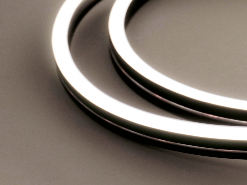 Неоновая  лента постоянного тока, черная SMD2835, 120led/m, 15Вт,м, 24В, 3000K (20м) фото 1 — Multielectrika