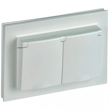 Розетка двойная с заземлением с защитными шторками и крышкой 16А в сборе IP44 IEK Brite РСбш12-3-44-БрЖ жемчуг — Multielectrika