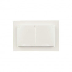 Розетка двойная с заземлением с защитными шторками и крышкой 16А в сборе IP44 IEK Brite РСбш12-3-44-БрЖ жемчуг &mdash; Multielectrika