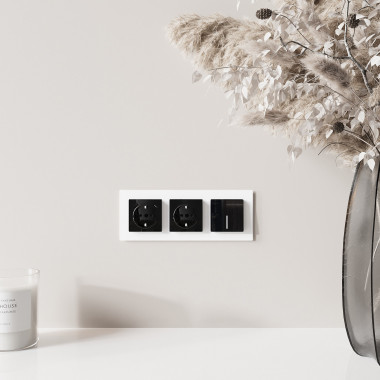 Розетка с заземлением, шторками и USB тип A+C (черный акрил) W1171748 &mdash; Multielectrika