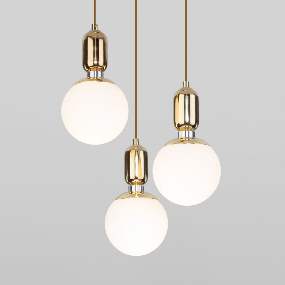 Подвесной светильник со стеклянными плафонами 50151/3 золото фото 1 &mdash; Multielectrika