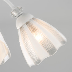 Потолочная люстра с плафонами 30155/5 белый &mdash; Multielectrika