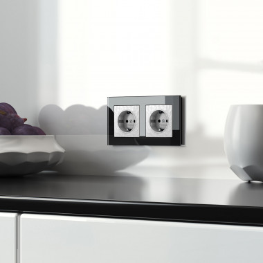 Рамка из стекла на 2 поста Favorit черный W0021108 &mdash; Multielectrika