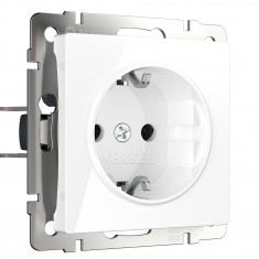 Розетка с заземлением и шторками (белая) W1171101 &mdash; Multielectrika
