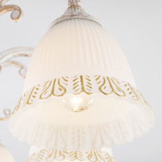 Классическая люстра со стеклянными плафонами 60107/8 белый с золотом &mdash; Multielectrika