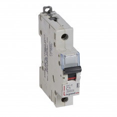 Автоматический выключатель DX-E 6000 - 6 кА - тип характеристики C - 1П - 230/400 В~ - 1 А - 1 модуль &mdash; Multielectrika