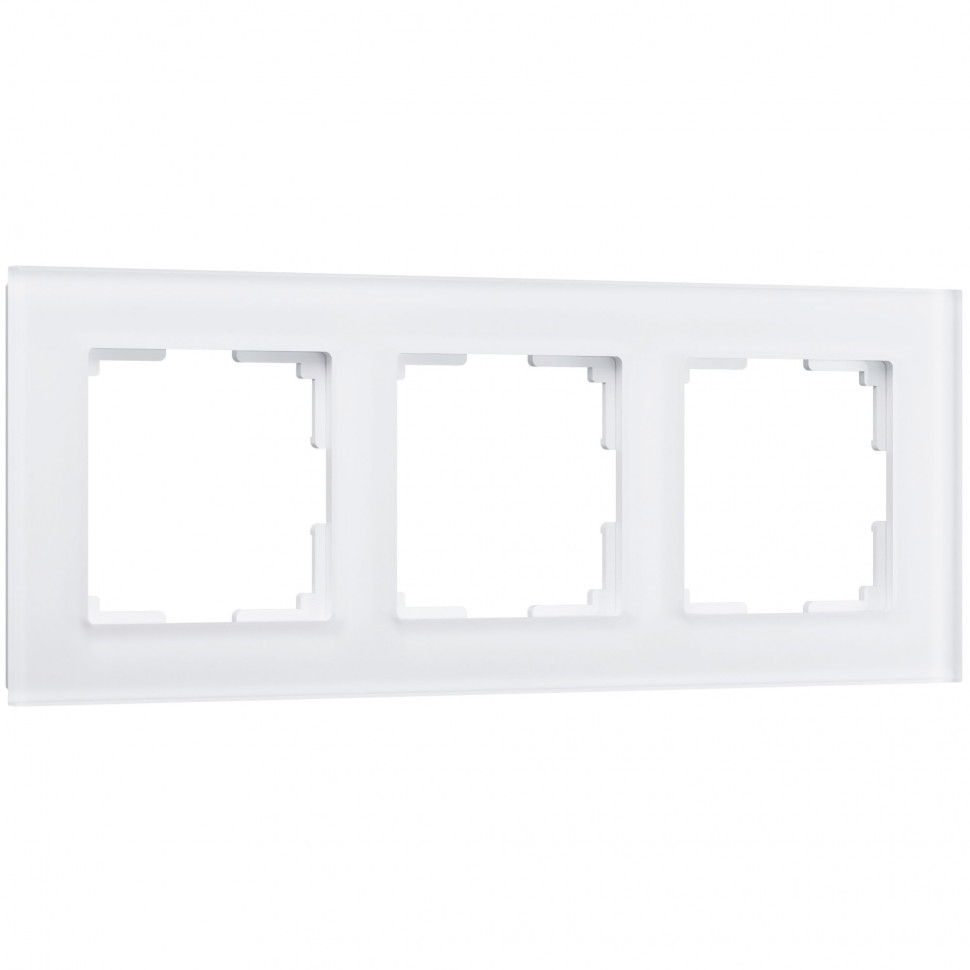 Рамка из стекла на 3 поста Favorit белый матовый W0031105 фото 1 &mdash; Multielectrika