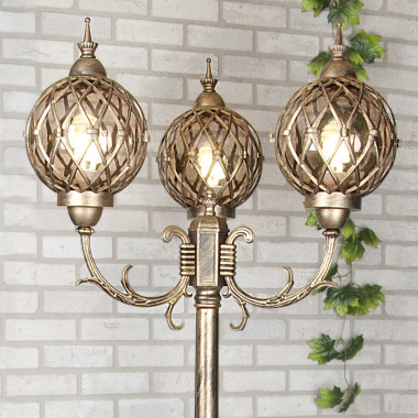 Уличный трехрожковый светильник на столбе IP44 Sirius F/3 черное золото — Multielectrika