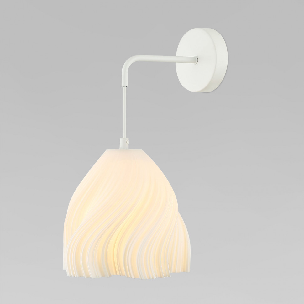 Настенный светильник с акриловым плафоном 40075/1 фото 1 — Multielectrika