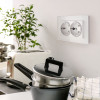 Рамка из стекла для двойной розетки Favorit белый W0081101 фото 2 &mdash; Multielectrika