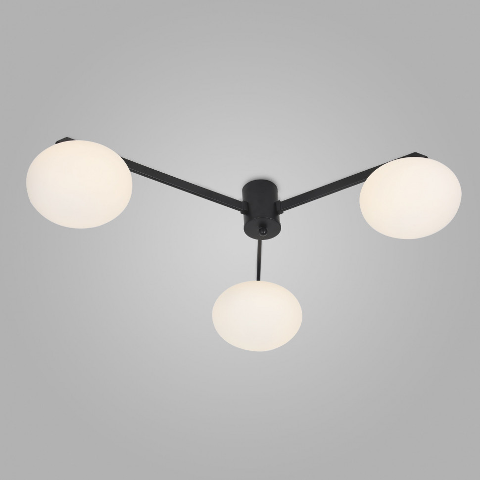 Потолочный светильник со стеклянными плафонами 70220/3 черный фото 1 &mdash; Multielectrika