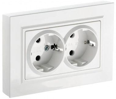 Розетка двойная с заземлением с защитными шторками 16А в сборе IEK Brite РСш12-3-БрБ белая — Multielectrika