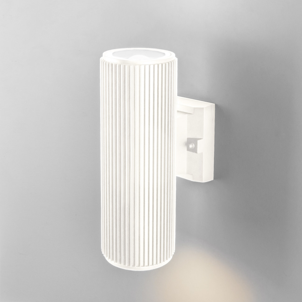 Уличный настенный светильник Strict IP54 1403 TECHNO песочно-белый фото 1 — Multielectrika