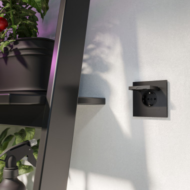 Розетка влагозащ. с зазем. с защит. крышкой и шторками N (черный матовый) W1171208 &mdash; Multielectrika