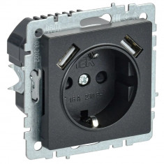 Розетка с заземлением с защитными шторками 16А с USB A+A 5В 2,1А IEK Brite РЮш10-1-БрЧ черная &mdash; Multielectrika