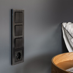 Рамка из металла на 4 поста Аluminium черный алюминий W0041708 &mdash; Multielectrika