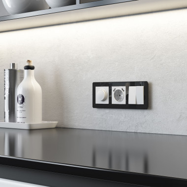 Розетка с заземлением, шторками и USBх2 (белый матовый) W1171561 &mdash; Multielectrika