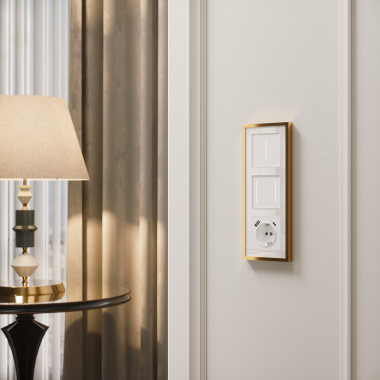 W0032853/ Рамка на 3 поста Baguette (белый/золотистая латунь) W0032853 &mdash; Multielectrika