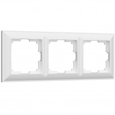 Рамка из пластика на 3 поста Fiore белый W0032201 &mdash; Multielectrika